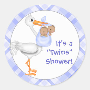 Pegatina Redonda Stork & Twin Boys (piel oscura) Baby Shower