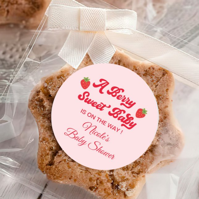 Pegatina Redonda Strawberry Baby Shower Favor (Subido por el creador)