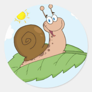 Pegatina Redonda Súper caracol sonriente en su hoja