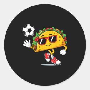 Pegatina Redonda Taco jugando fútbol mexicano cinco de mayo sombrer