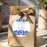 Pegatina Redonda Talavera azulejo azul vintage boda mexicano<br><div class="desc">Azulejos azules de color vintage talavera mexicano azulejo pegatinas plantilla pegatinas de novios personalizados,  arte folclórico azul Talavera boda gracias a pegatinas,  pegatinas de regalos de novios,  pegatinas de la boda de talavera</div>