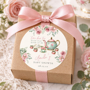 Pegatina Redonda Té floral rosa con la futura mamá en el baby showe