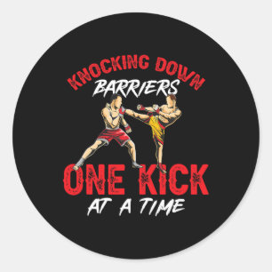 Pegatina Redonda Técnicas de kickboxing knockdown derribando barrer