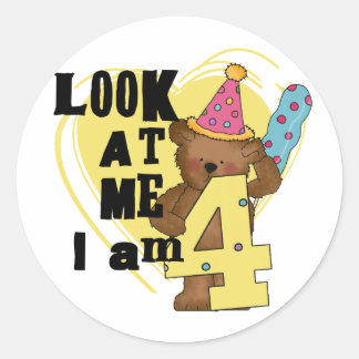 Pegatina Redonda Teddy Bear Tengo 4 Camisas de Cumpleaños y Regalos