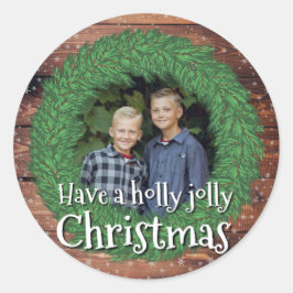 Pegatina Redonda Ten una corona de Navidades de Holly Jolly