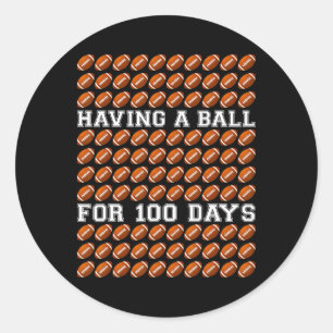 Pegatina Redonda Tener una pelota para 100 días de fútbol escolar d