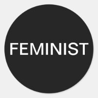 Texto feminista, en negrita y blanco sobre pegatin
