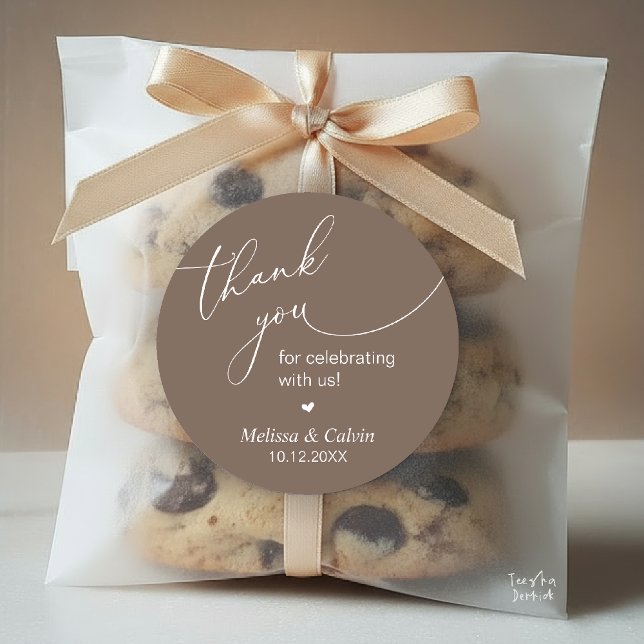 Pegatina Redonda Thank you for celebrating with us Wedding Sticker (Thank you for celebrating with us Wedding Sticker in Dark Taupe Brown)