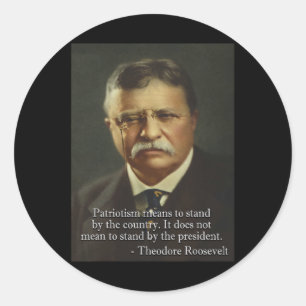 Pegatina Redonda Theodore Roosevelt Meme contra Trump Tee