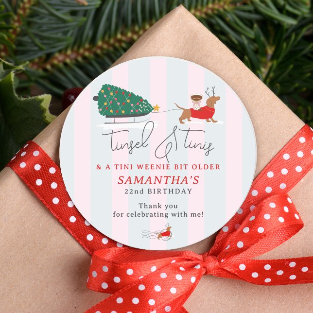 Pegatina Redonda Tinsel & Tinis Tini Weenie Bit Christmas Doxie (Tinsel & Tinis Tini Bit Weenie Older Espresso Martini Cocktail Christmas Sticker Dachshund Doxie )