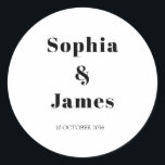 Pegatina Redonda Tipografía negrita Boda Minimalista blanco<br><div class="desc">Personalice fácilmente reemplazando cada información. Asegúrese de comprobar la previsualización antes de añadir al carrito. Ver el vínculo de colección en esta página para ver todos los elementos coincidentes de este diseño</div>