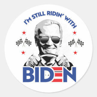 Pegatina Redonda Todavía estoy riando con Biden