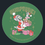 Pegatina Redonda Tom, Jerry, and Nibbles Holiday Surprise<br><div class="desc">Check out Tom dressed as Santa holding a gift containing Jerry that is dressed as Santa holding a gift containing Nibbles! Surprise!</div>