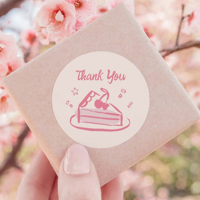 Pegatina Redonda Torta dibujada a mano de garganta rosada y caprich (pink hand-drawn cake doodle thank you sticker)
