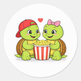 Pegatina Redonda Tortugas disfrutando una noche de cine juntas
