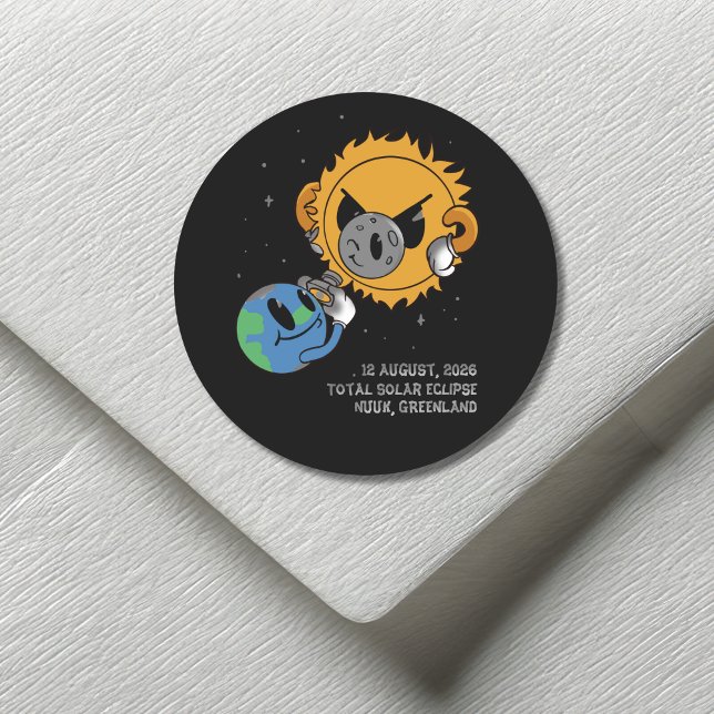 Pegatina Redonda Total Solar Eclipse 2026 Greenland Photobomb (Edit city or other text to personalize.  All text editable.  Matching items available)