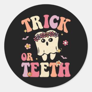 Pegatina Redonda Trick O Teeth Ghost Groovy Dental Halloween