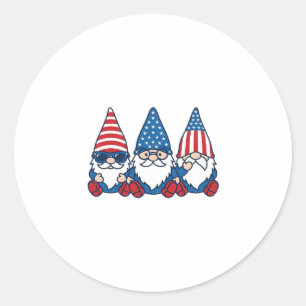 Pegatina Redonda Trío de gnomos patrióticos diseño de camiseta vect
