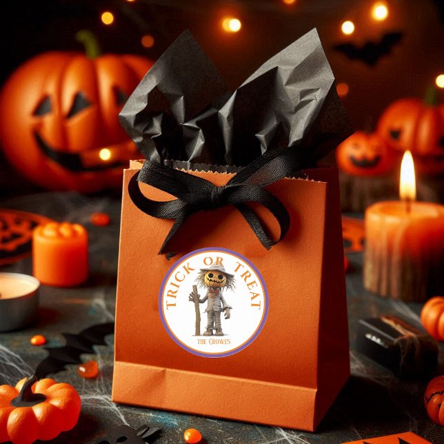 Pegatina Redonda Truco de Halloween o espantapájaros de calabaza (Subido por el creador)