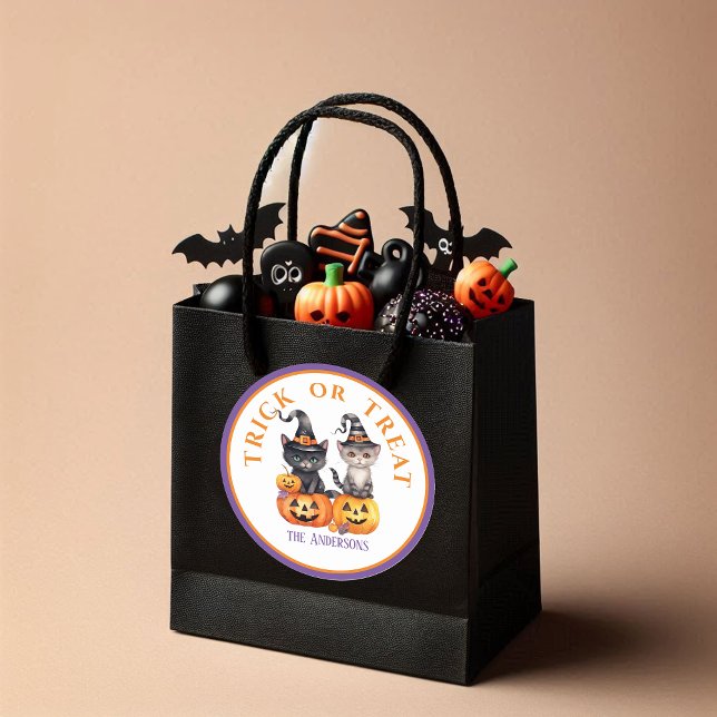 Pegatina Redonda Truco o truco de Halloween para tratar gatitos y c (Subido por el creador)