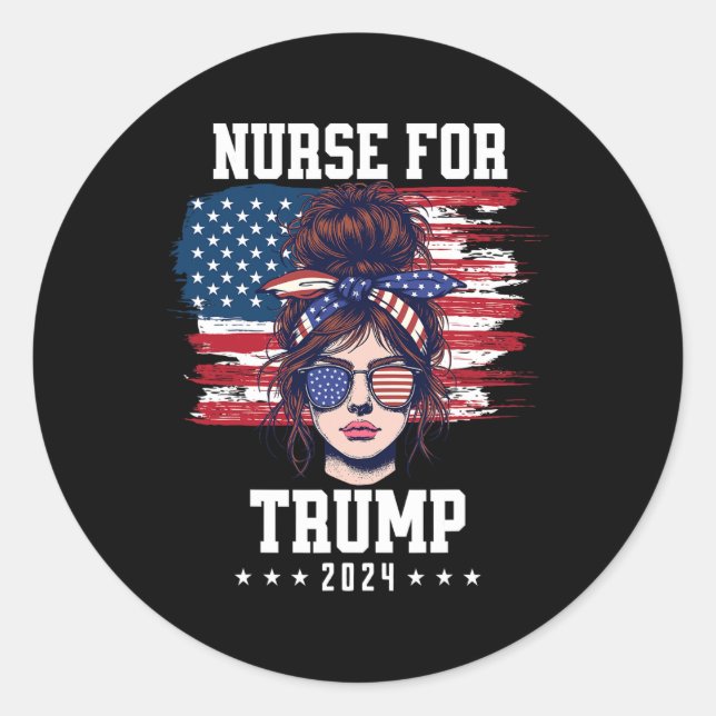 Pegatina Redonda Trump 2024 Enfermera Messy Bun America Bandera Est (Anverso)