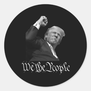 Pegatina Redonda Trump levantando el puño al pueblo