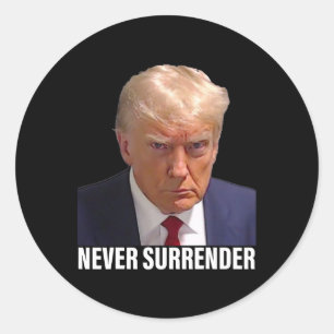 Pegatina Redonda Trump Mugshot nunca rinde homenaje a hombres mujer