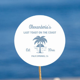 Pegatina Redonda Último brindis en la costa de soltera