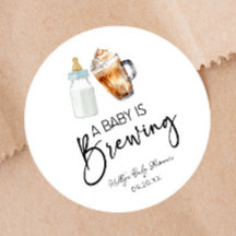 Un bebé está preparando Baby Shower de vidrio para
