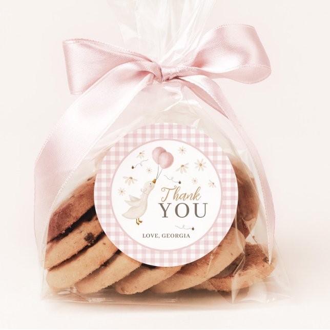 Pegatina Redonda Un ganso tonto chicas cumpleaños 1 rosa a cuadros (Favor Stickers for Girl's 1st Birthday Party Silly Goose Pink Theme )