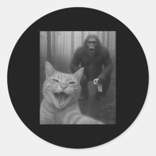 Pegatina Redonda Un gato gracioso sorprendió a Happy Selfie con Big
