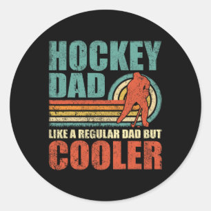 Pegatina Redonda Un papá gracioso de hockey le gusta a un papá comú