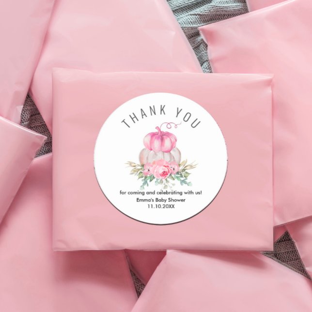 Pegatina Redonda Un pequeño Baby Shower de Pumpkini (#zazzlemade #pinkfall #pinkpumpkin #fallfloral #babyshower)