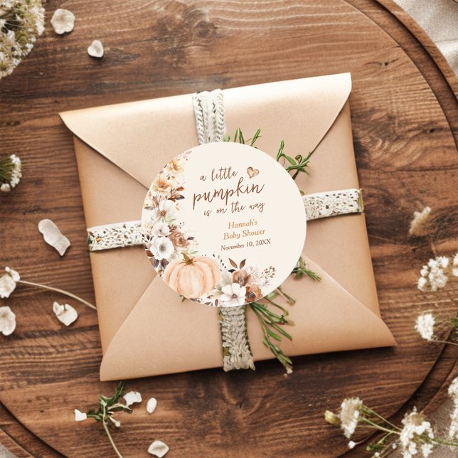 Pegatina Redonda Un pequeño Baby Shower floral de calabaza (Subido por el creador)