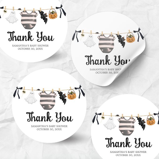 Pegatina Redonda Un pequeño bote casi se debe a Baby Shower (A Little Boo Baby Clothes Baby Shower Sticker)