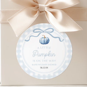 Pegatina Redonda Un pequeño lazo azul de calabaza de otoño para Bab
