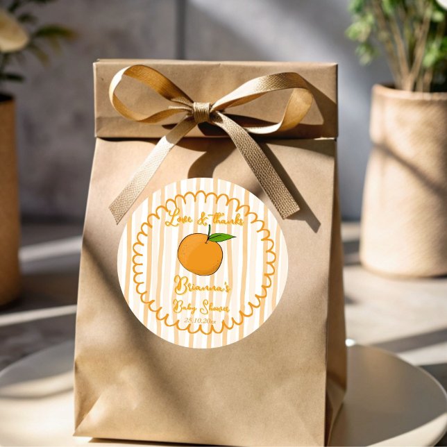 Pegatina Redonda Un pequeño lindo y caprichoso cítrico canto de duc (A little cutie whimsical handrawn sketch citrus baby shower personalized favor stickers)