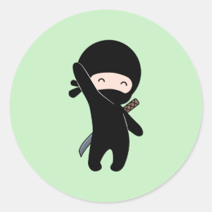 Pegatina Redonda Un pequeño Ninja feliz en verde
