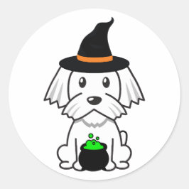 Pegatina Redonda Un perro blanco gracioso es una bruja.