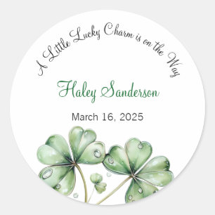 Pegatina Redonda Un poco de encanto afortunado está en camino a la 