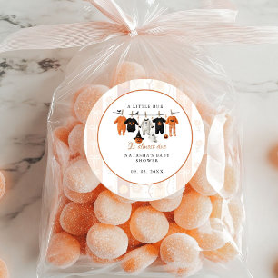 Pegatina Redonda Un poco de halloween es casi debido a la ducha de 