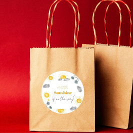 Pegatina Redonda Un poco de sol bohemio es la forma en que se ducha