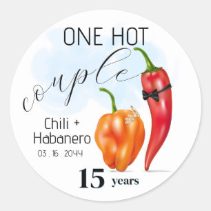 Pegatina Redonda Una pareja caliente pimienta picante boda aniversa