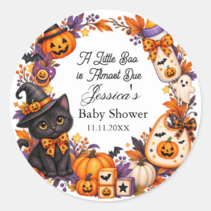 Pegatina Redonda Una pequeña boo está casi lista para Halloween Bab