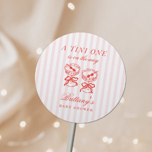 Pegatina Redonda Una Tini Está En Camino Baby Shower