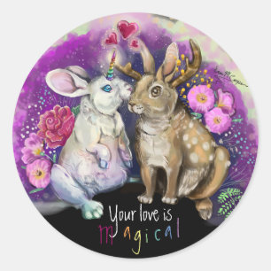 Pegatina Redonda Unibunny besa el amor mágico de Jackalope