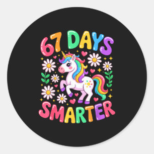 Pegatina Redonda Unicornio de arcoíris 67 días más inteligente 67º