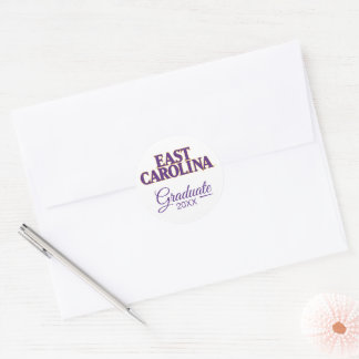 Pegatina Redonda Universidad de Carolina del Este | Carolina del Es