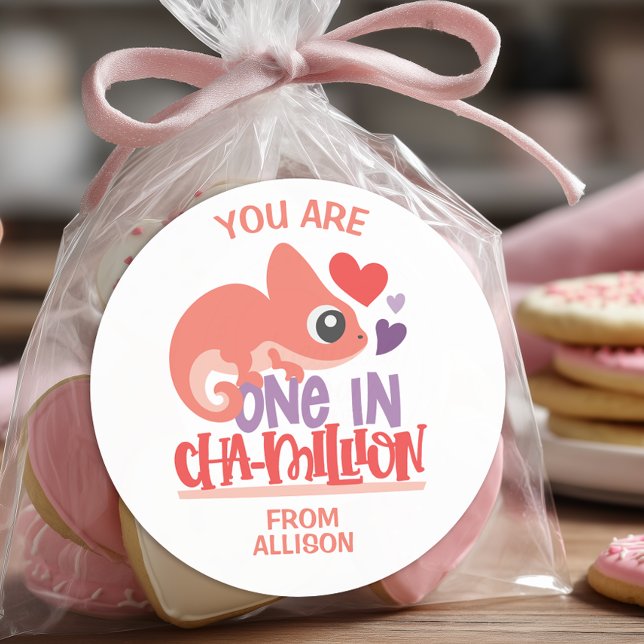 Pegatina Redonda Uno en Día de San Valentín de Camaleón (Personalized Valentine's Day Sticker )