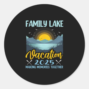 Pegatina Redonda Vacaciones familiares en el lago 2025 Camping Send